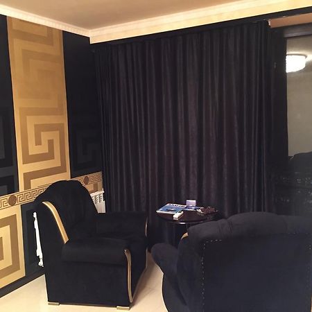 Versace Downtown يريفان الغرفة الصورة
